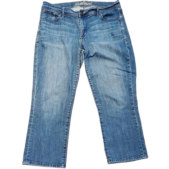 Old Navy Sweetheart Lightly Distressed Stretch Denim Capris Size 10 | GUC - Picture 1 of 10